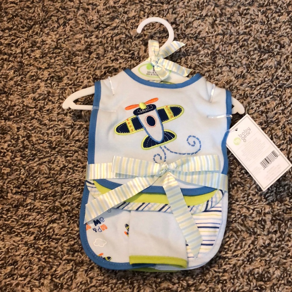 Boys bib and burp cloths
